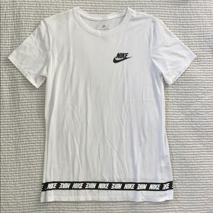 Nike Tee- S